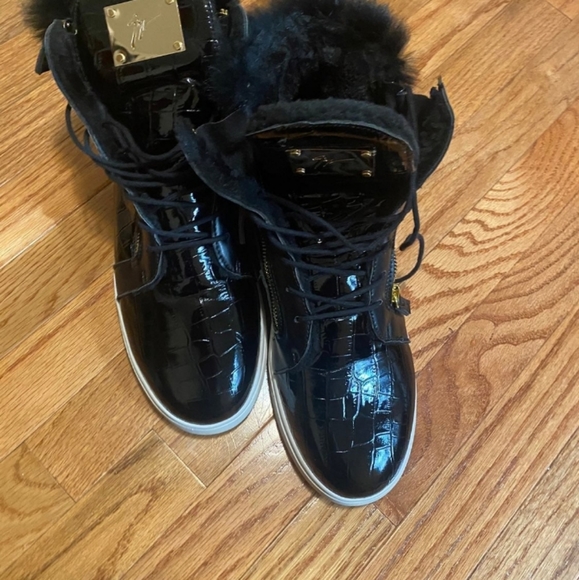 ***SOLD****Giuseppe Zanotti fashion sneakers - Picture 4 of 13